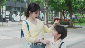 报告总裁夫人和少爷都成了大佬（5集）女主谁演的