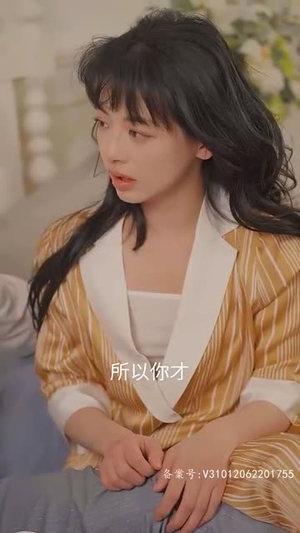 厉少的双面娇妻（100集）在线播放