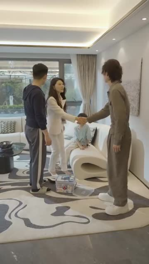 报告妈咪爸比又吃醋了（80集）热门短剧在线看