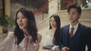 向她逆光而来（26集）热门短剧排行榜