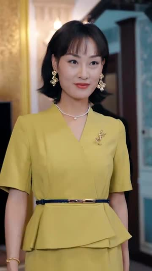 我一个小明星，搞点副业合理吧（82集）精彩短剧来袭