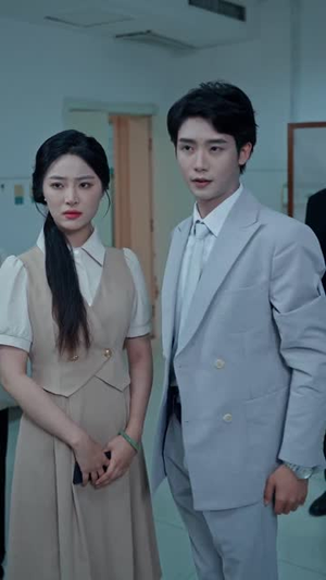 当山河四省高三生成为京市真千金 (66集)每日分享短剧