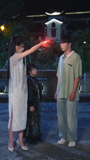 红莲烬(61集) 红莲烬(61集)女主角是谁