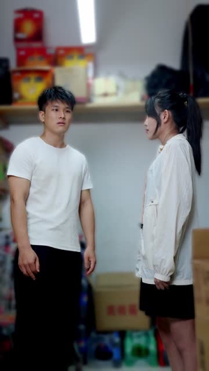 81号便利店(32集) 81号便利店(32集)火爆短剧热播中