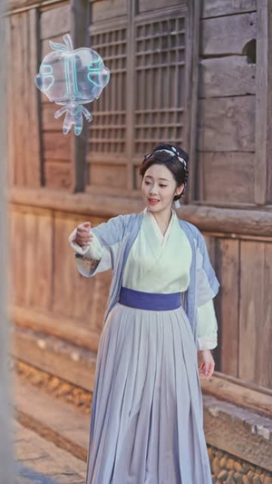 开局一间破草屋,我靠养娃系统致富(62集) 开局一间破草屋,我靠养娃系统致富(62集)爱上了这部剧了