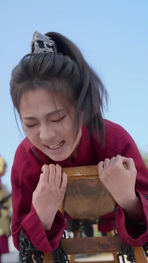 穿越女频,给大女主亿点男频震撼(76集) 穿越女频,给大女主亿点男频震撼(76集)短剧排行榜