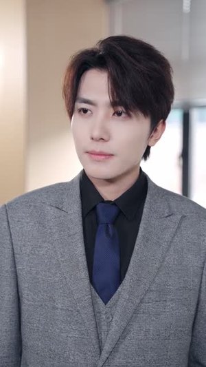 我的透视能揭秘，反派全是提款机（80集）最近很火的短剧