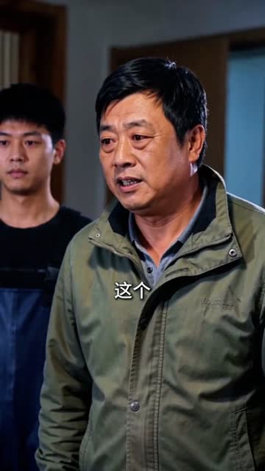 开局一艘破船，我捕获天价金枪鱼（49集）民国短剧推荐