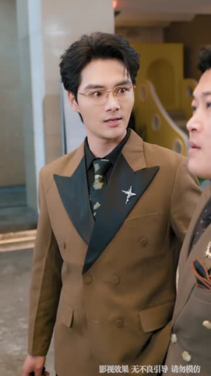从保安到首富，全靠骗子助攻（80集）在哪个平台看