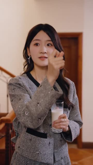 被净身出户后我身份曝光了（83集）海量资源免费看