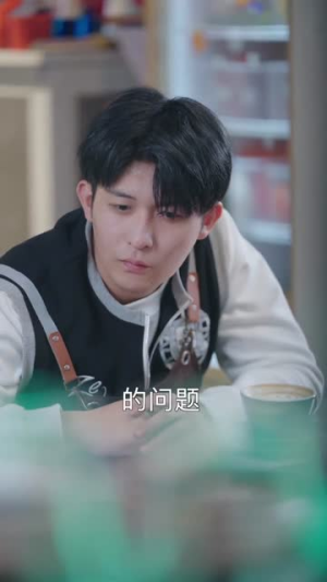 我的潮玩男友是顶流(72集) 我的潮玩男友是顶流(72集)最火短剧热播中