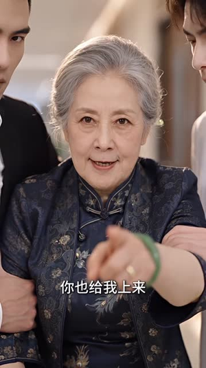 重生当天扑进死对头怀里（176集）短剧热门推荐