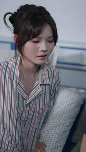 结婚证拿出来那一刻,他慌了(30 集) 结婚证拿出来那一刻,他慌了(30 集)短剧太精彩
