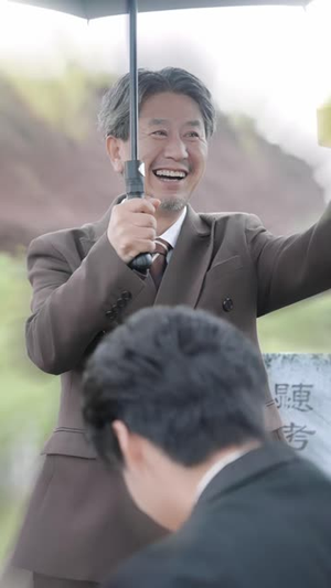 他们假死当天我和婆婆联手掀桌了（65 集）抢先看热门短剧