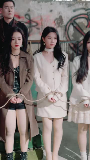 末世，开局绑定废土女神（81 集）全集免费观看